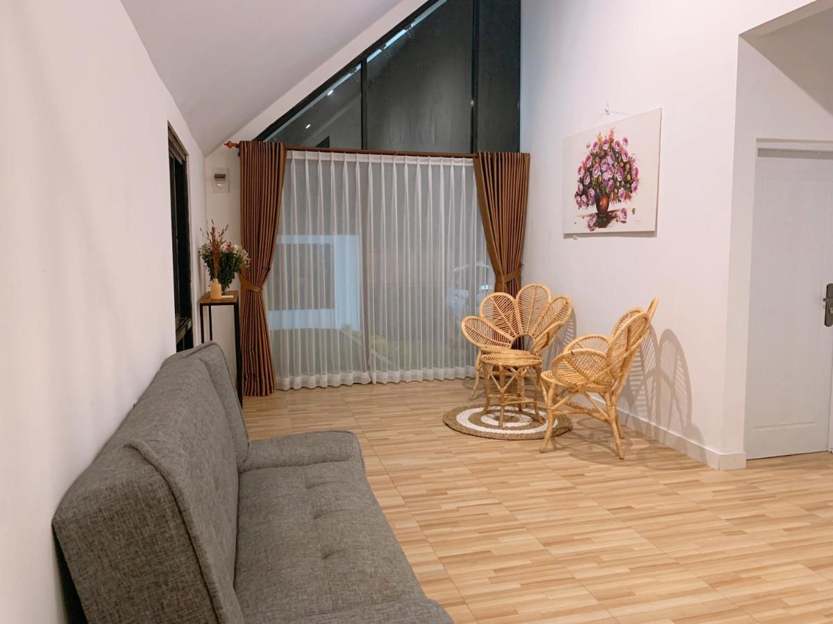 Casa De Gaudi Lembang Villa Ngoại thất bức ảnh