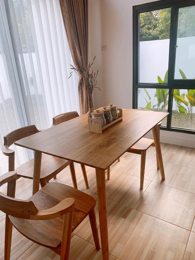 Casa De Gaudi Lembang Villa Ngoại thất bức ảnh